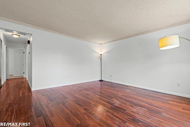 22430 Milner Street, St Clair Shores, MI 48081