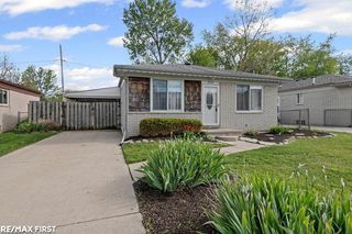 22430 Milner Street, St Clair Shores, MI 48081