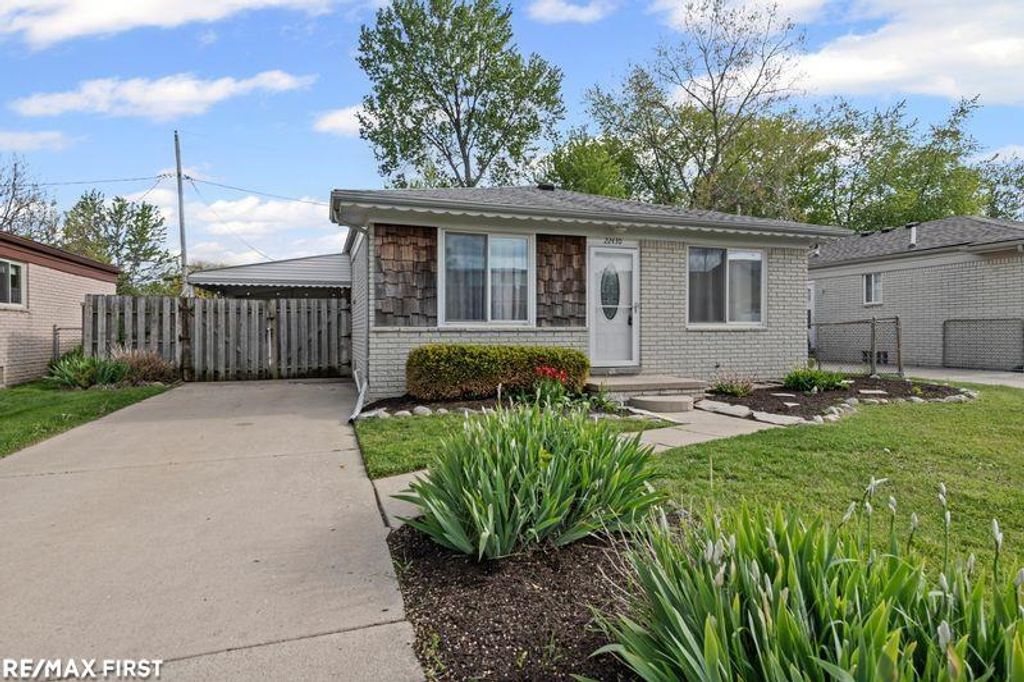 22430 Milner Street, St Clair Shores, MI 48081