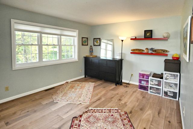 423 Shorewood Court, Valparaiso, IN 46385