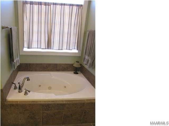 9124 HOUNDSBAY Drive, Montgomery, AL 36117