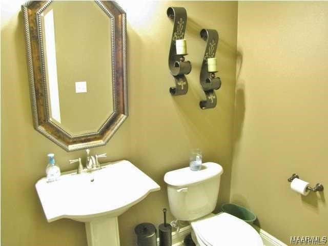 9124 HOUNDSBAY Drive, Montgomery, AL 36117