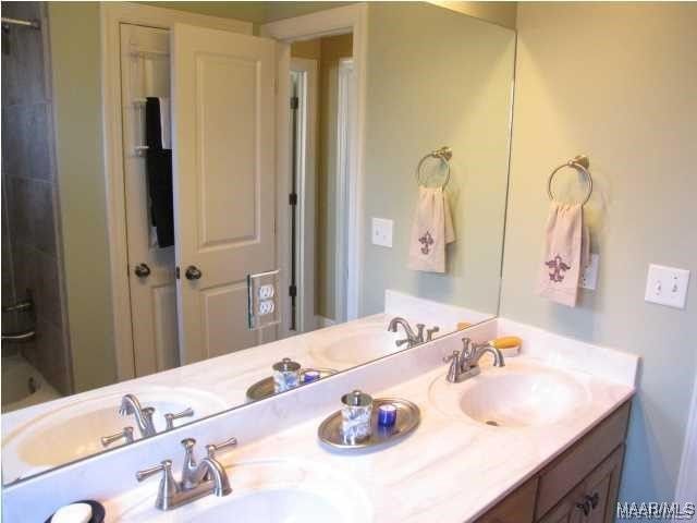 9124 HOUNDSBAY Drive, Montgomery, AL 36117