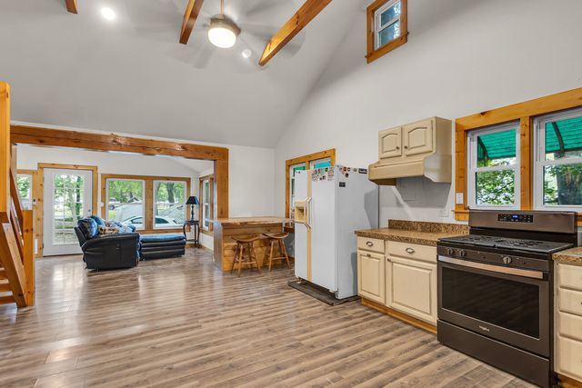 1193 Lakeview Drive, Brooklyn, MI 49230