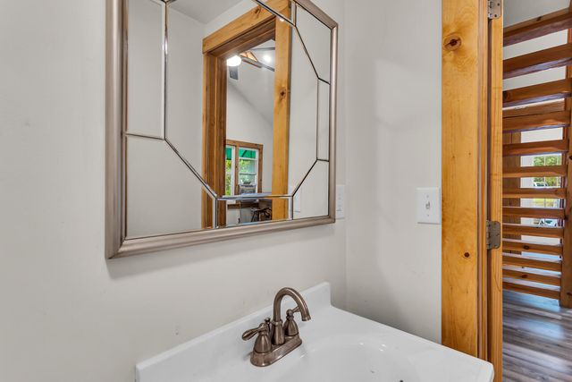 1193 Lakeview Drive, Brooklyn, MI 49230