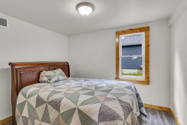 1193 Lakeview Drive, Brooklyn, MI 49230