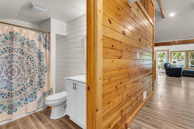 1193 Lakeview Drive, Brooklyn, MI 49230