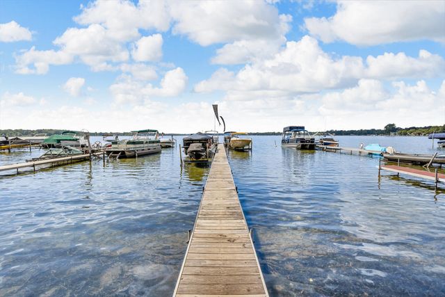 1193 Lakeview Drive, Brooklyn, MI 49230