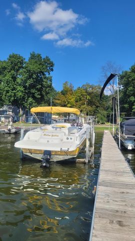 1193 Lakeview Drive, Brooklyn, MI 49230