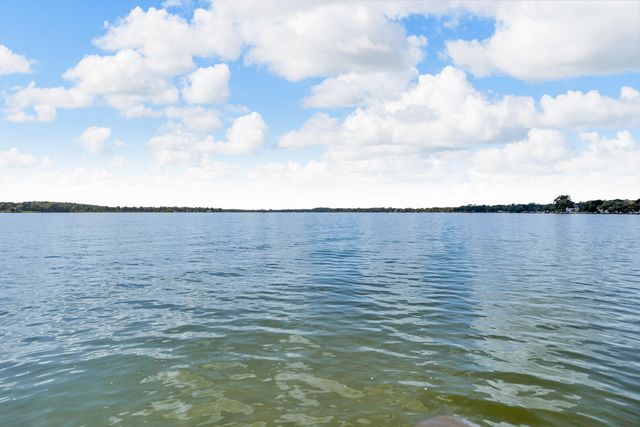 1193 Lakeview Drive, Brooklyn, MI 49230