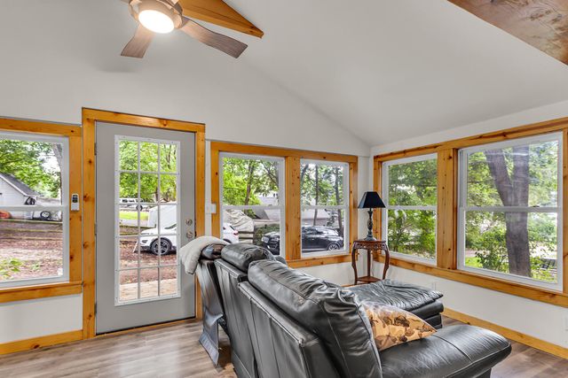 1193 Lakeview Drive, Brooklyn, MI 49230