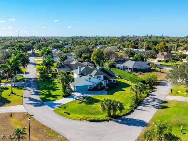 20591 Groveline CT, Estero, FL 33928