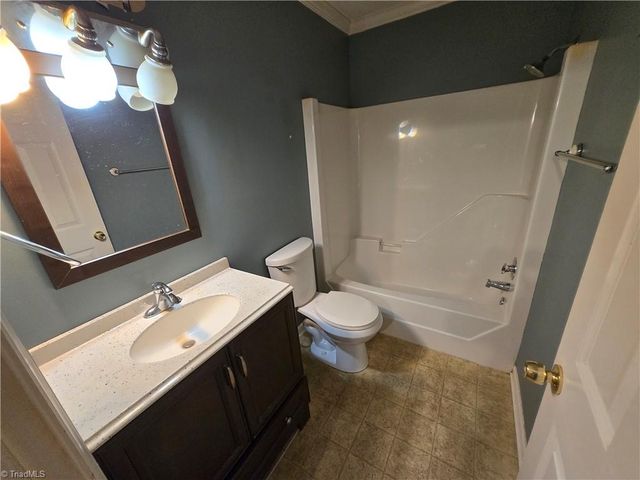 15 Collwood Court, Greensboro, NC 27409