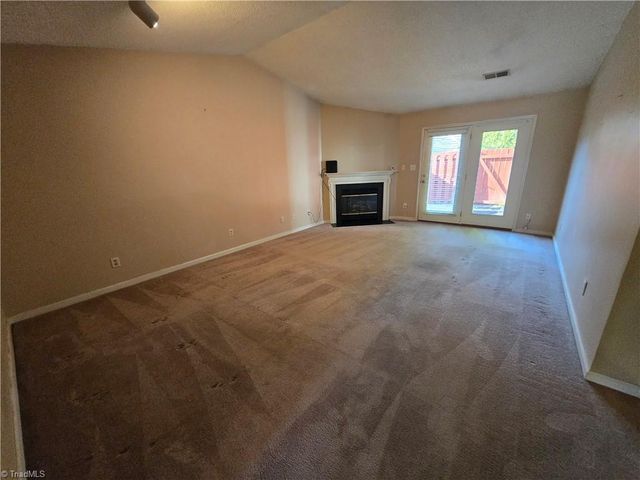 15 Collwood Court, Greensboro, NC 27409