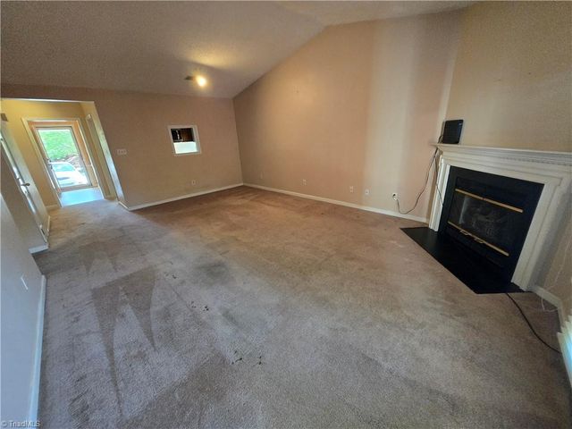 15 Collwood Court, Greensboro, NC 27409