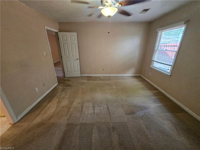 15 Collwood Court, Greensboro, NC 27409