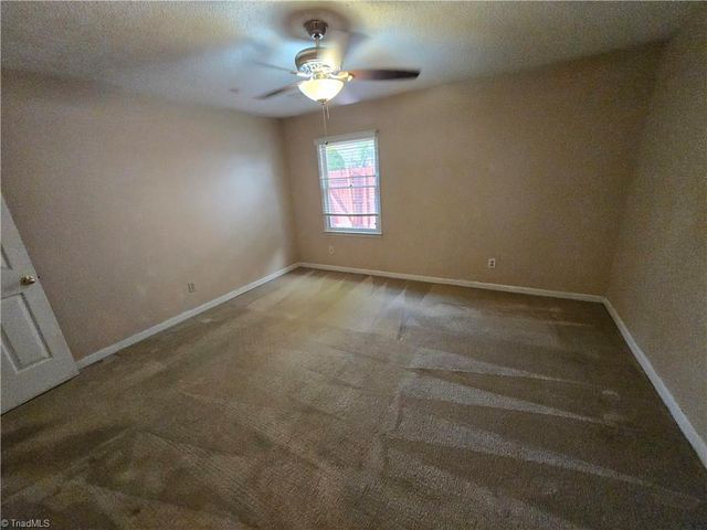 15 Collwood Court, Greensboro, NC 27409
