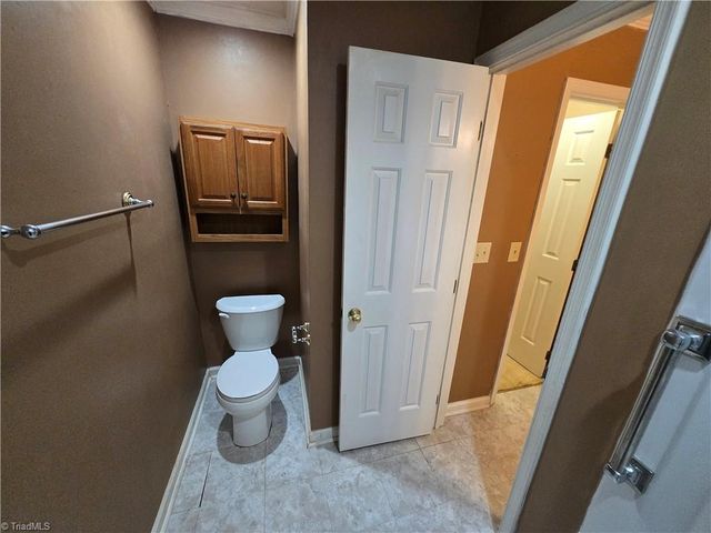 15 Collwood Court, Greensboro, NC 27409