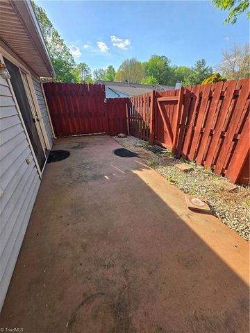 15 Collwood Court, Greensboro, NC 27409