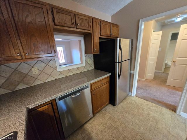 15 Collwood Court, Greensboro, NC 27409