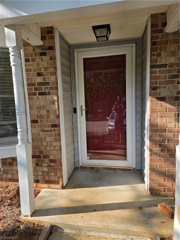 15 Collwood Court, Greensboro, NC 27409