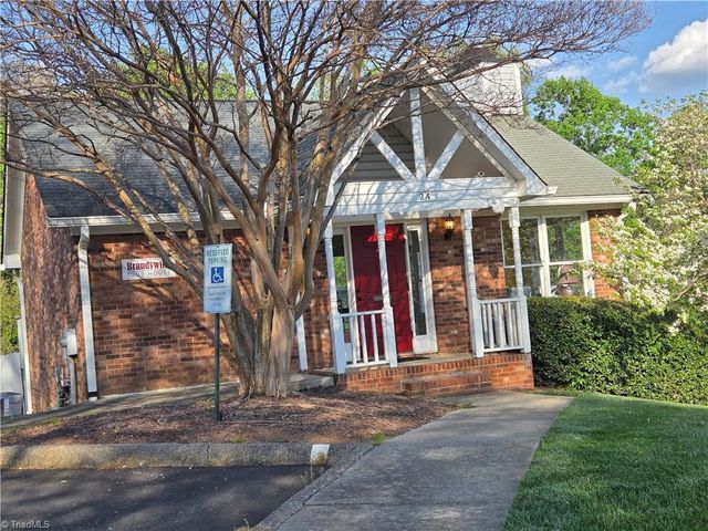 15 Collwood Court, Greensboro, NC 27409