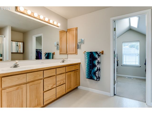 3593 LAWRENCE St, Eugene, OR 97405