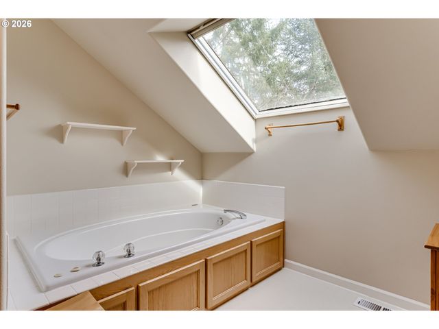 3593 LAWRENCE St, Eugene, OR 97405