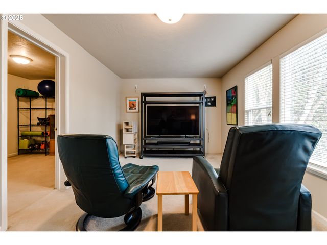 3593 LAWRENCE St, Eugene, OR 97405