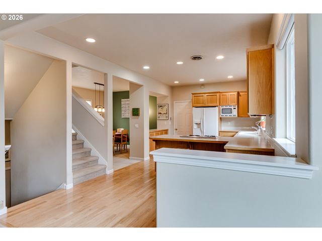 3593 LAWRENCE St, Eugene, OR 97405