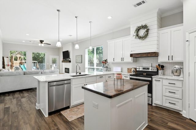 114 Byrom Court, Whitesboro, TX 76273