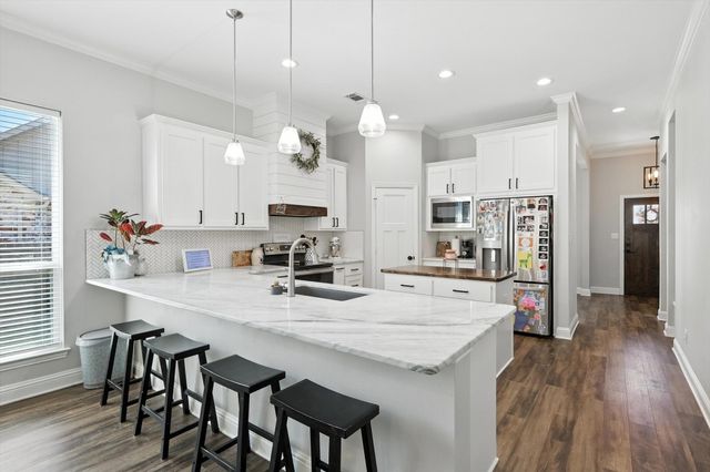 114 Byrom Court, Whitesboro, TX 76273