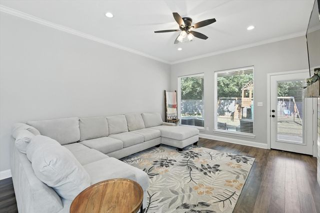 114 Byrom Court, Whitesboro, TX 76273