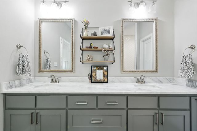 114 Byrom Court, Whitesboro, TX 76273