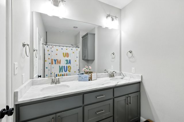 114 Byrom Court, Whitesboro, TX 76273