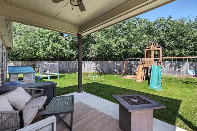 114 Byrom Court, Whitesboro, TX 76273