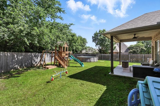 114 Byrom Court, Whitesboro, TX 76273
