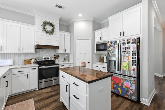 114 Byrom Court, Whitesboro, TX 76273