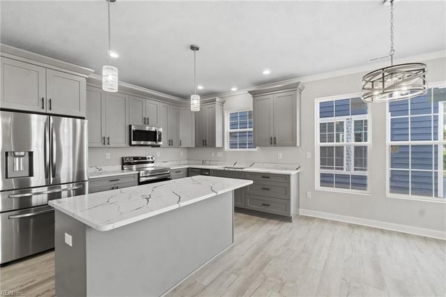 220 W 27th ST, Norfolk, VA 23517