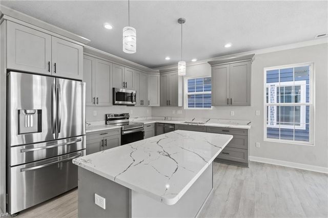 220 W 27th ST, Norfolk, VA 23517