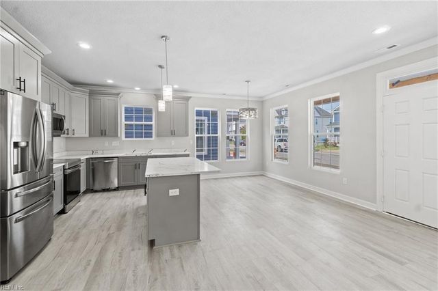 220 W 27th ST, Norfolk, VA 23517