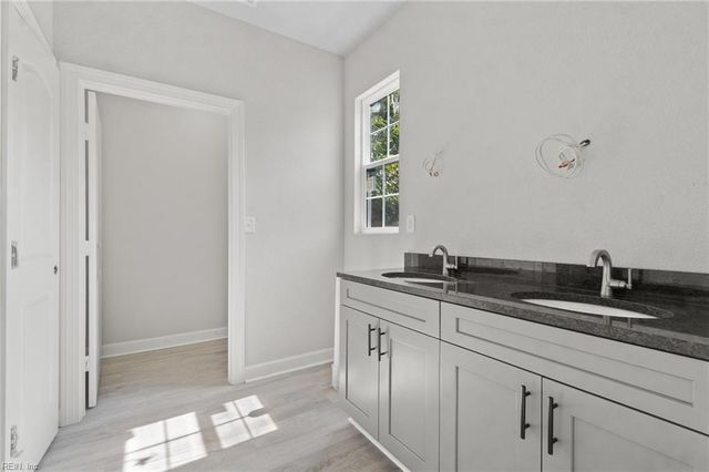 220 W 27th ST, Norfolk, VA 23517