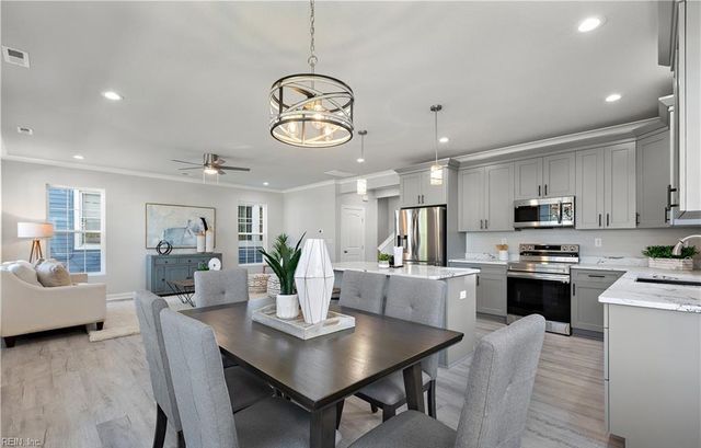 220 W 27th ST, Norfolk, VA 23517