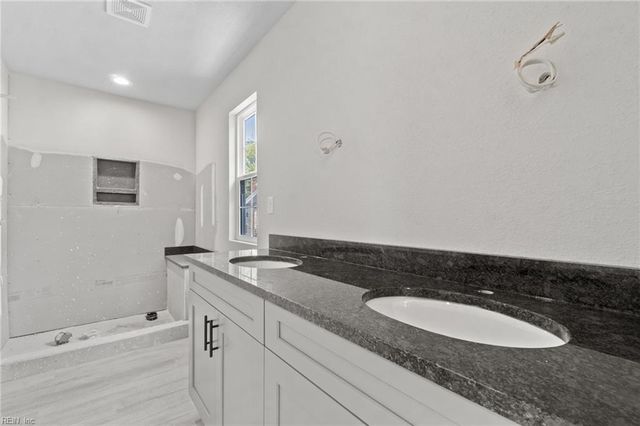 220 W 27th ST, Norfolk, VA 23517