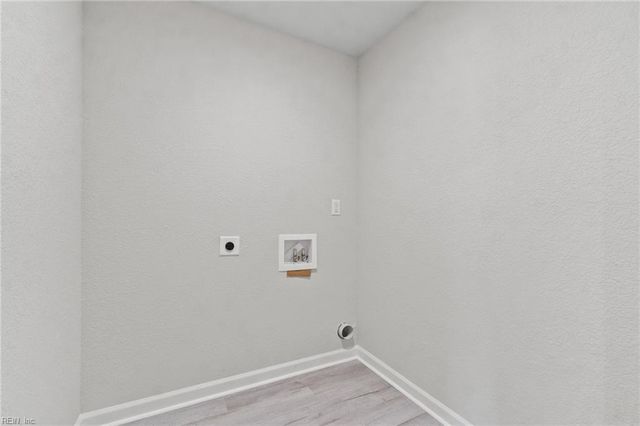 220 W 27th ST, Norfolk, VA 23517