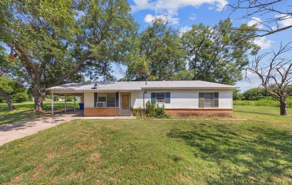 17 Ellis Avenue, Troy, TX 76579