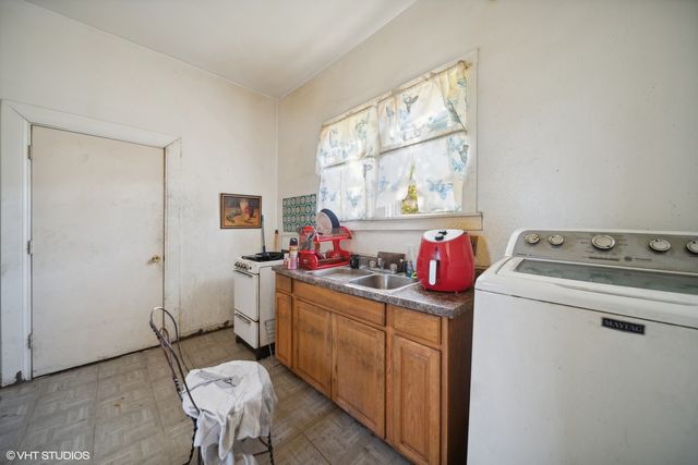 7505 S Emerald Avenue, Chicago, IL 60620