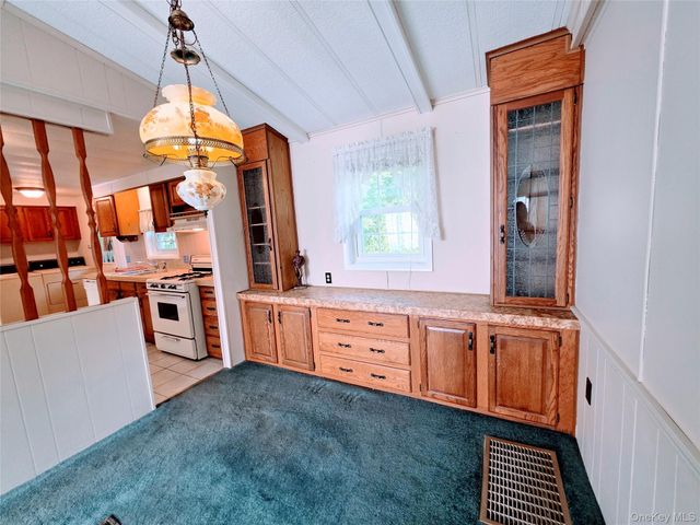 35 Perry Road, Hyde Park, NY 12538
