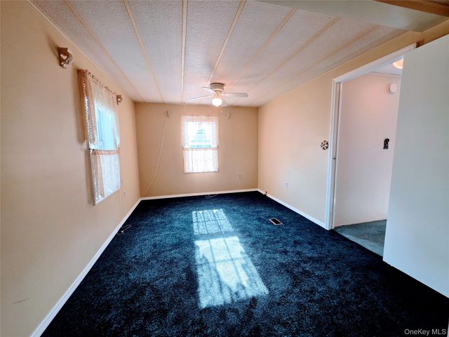 35 Perry Road, Hyde Park, NY 12538