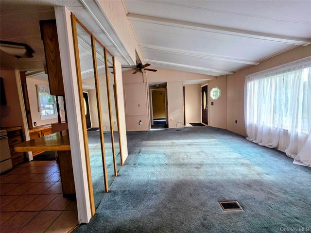 35 Perry Road, Hyde Park, NY 12538